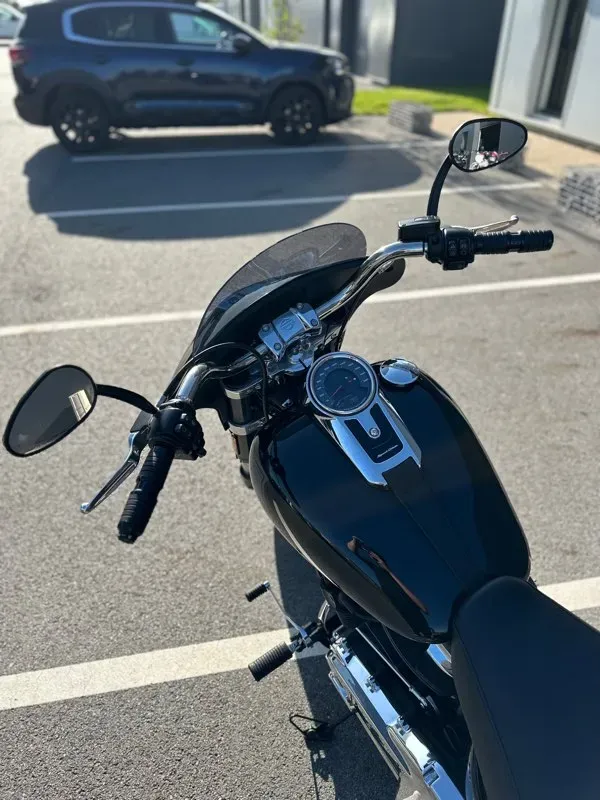 Harley Davidson Softail Sport Glide 107 d'occasion à Le Havre