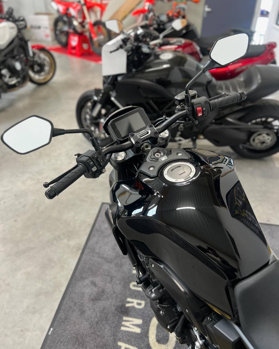 Honda CB1000R black édition