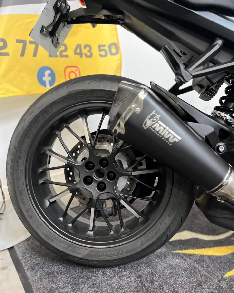 Honda CB1000R black édition