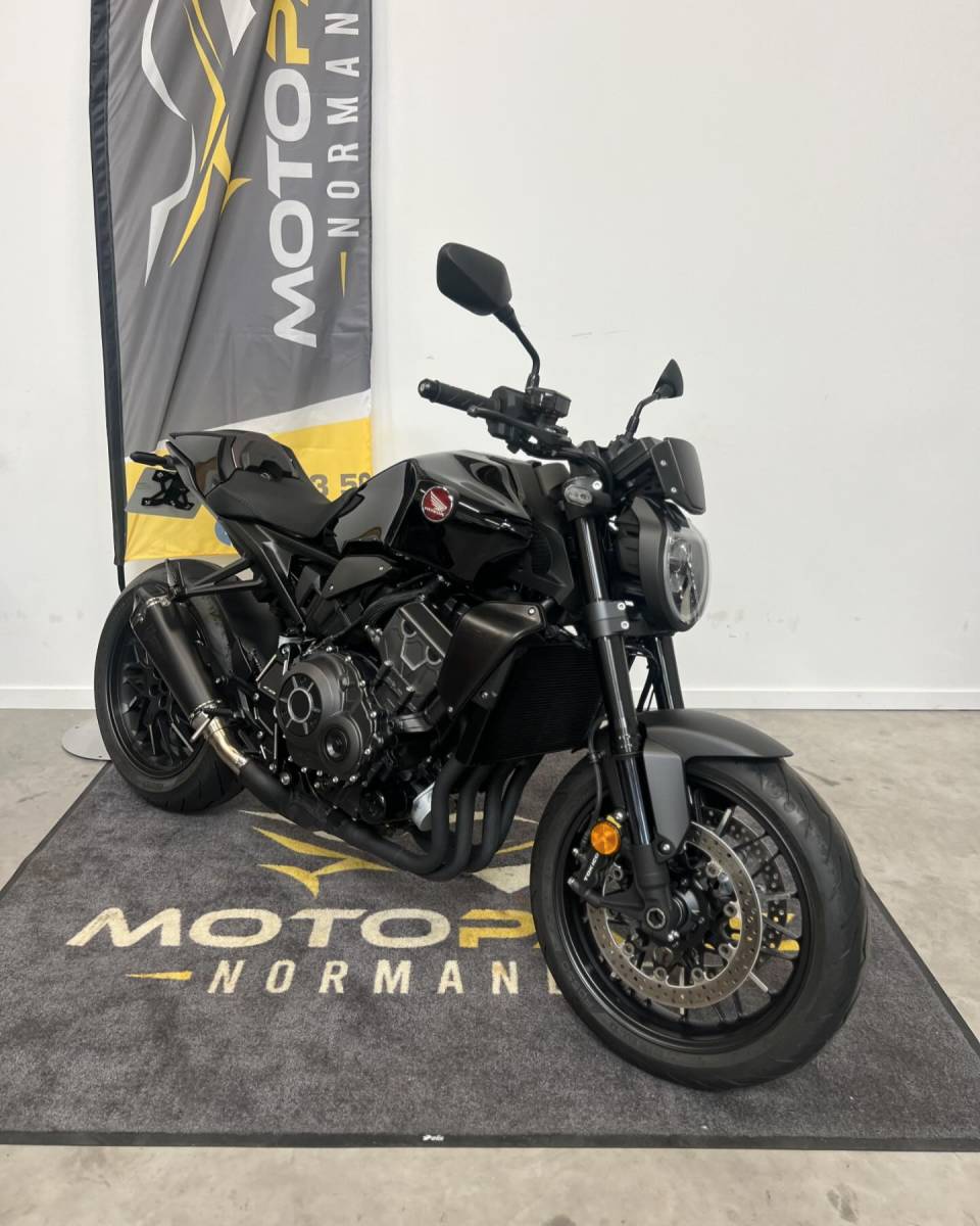 Honda CB1000R black édition