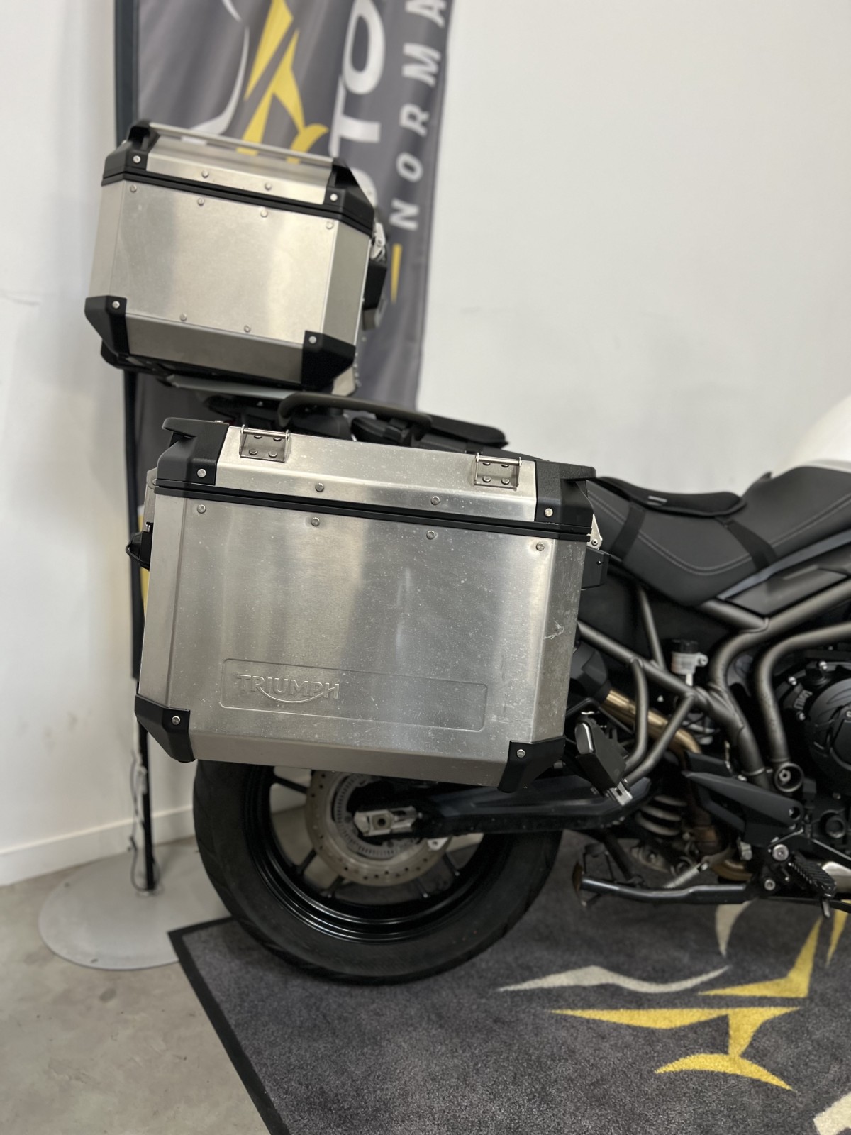 TRIUMPH TIGER 800 XRX