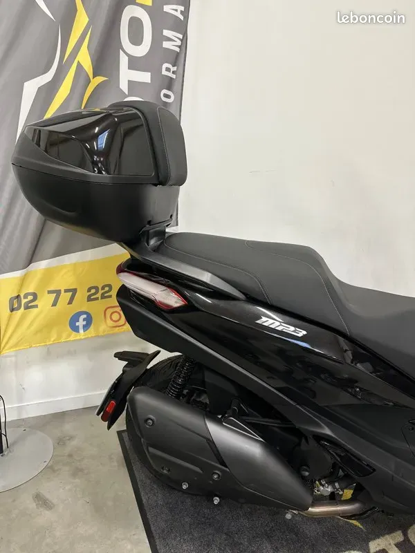 Piaggio MP3 400 HPE RST d'occasion à proximité de Octeville sur Mer