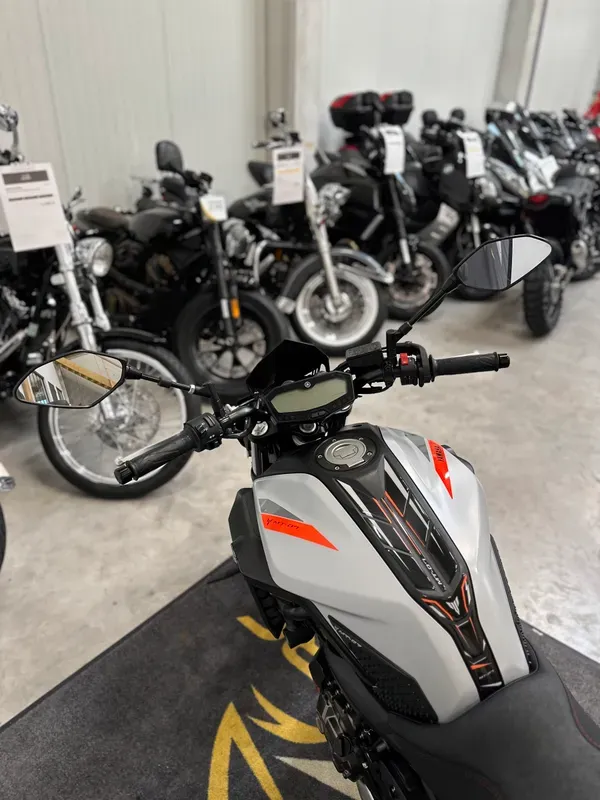 Yamaha MT07 Ice Fluo A2 d'occasion proche de Étretat