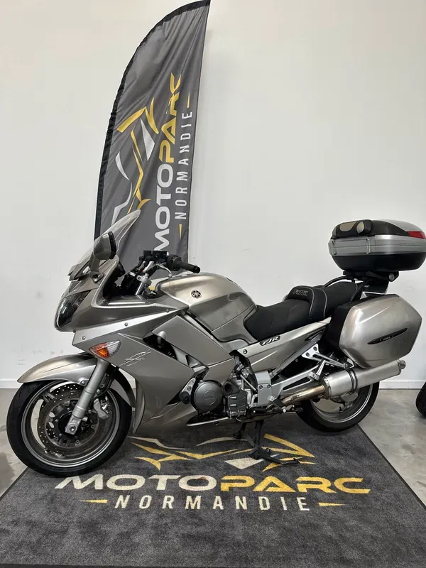 Yamaha fjr 1300 abs d’occasion proche Bréauté