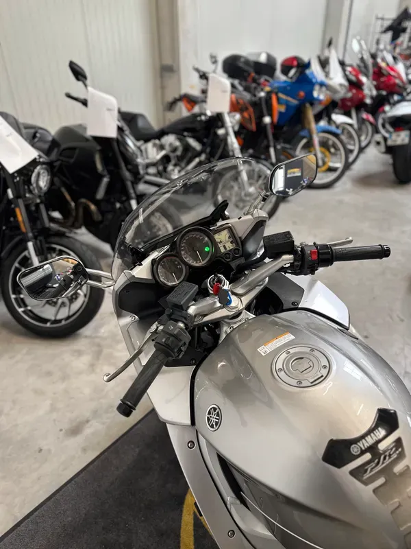 Yamaha fjr 1300 abs d’occasion proche Bréauté