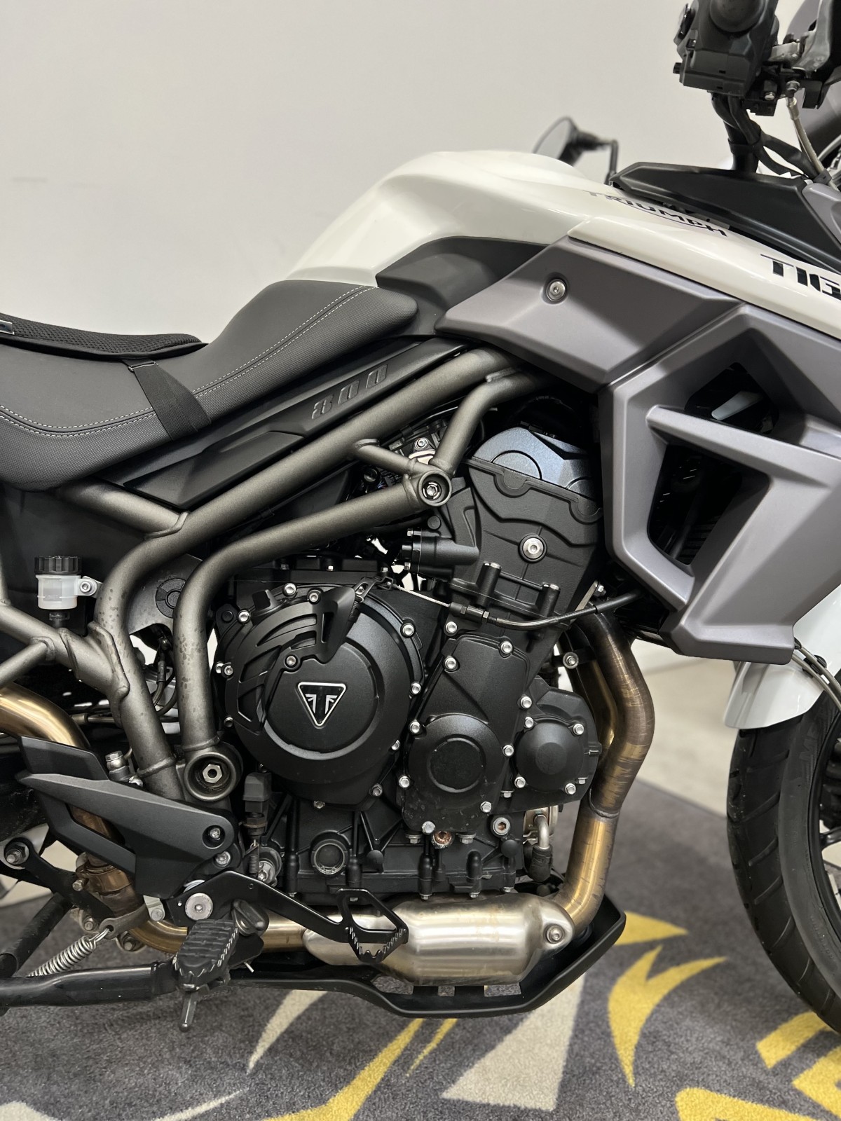 TRIUMPH TIGER 800 XRX