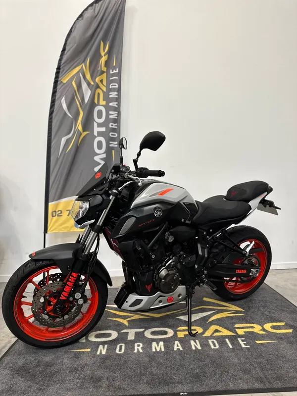 Yamaha MT07 Ice Fluo A2 d'occasion proche de Étretat