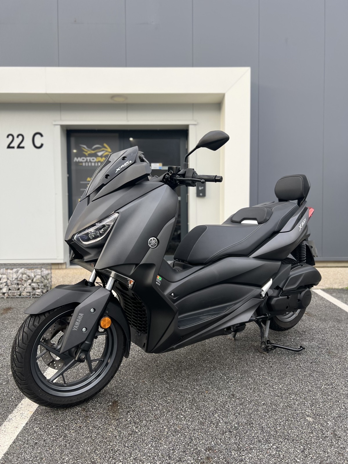 YAMAHA X-MAX 125