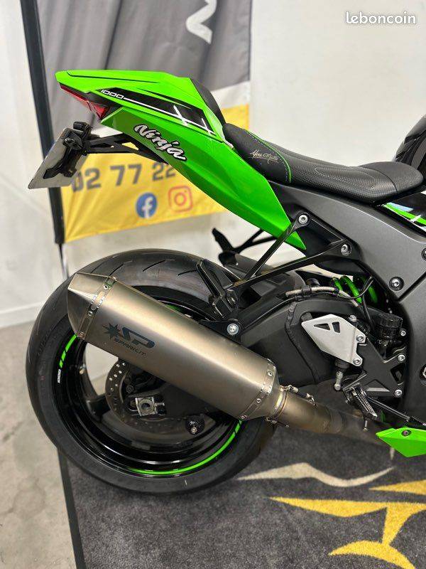 Kawasaki Ninja ZX-10R à proximité du Havre