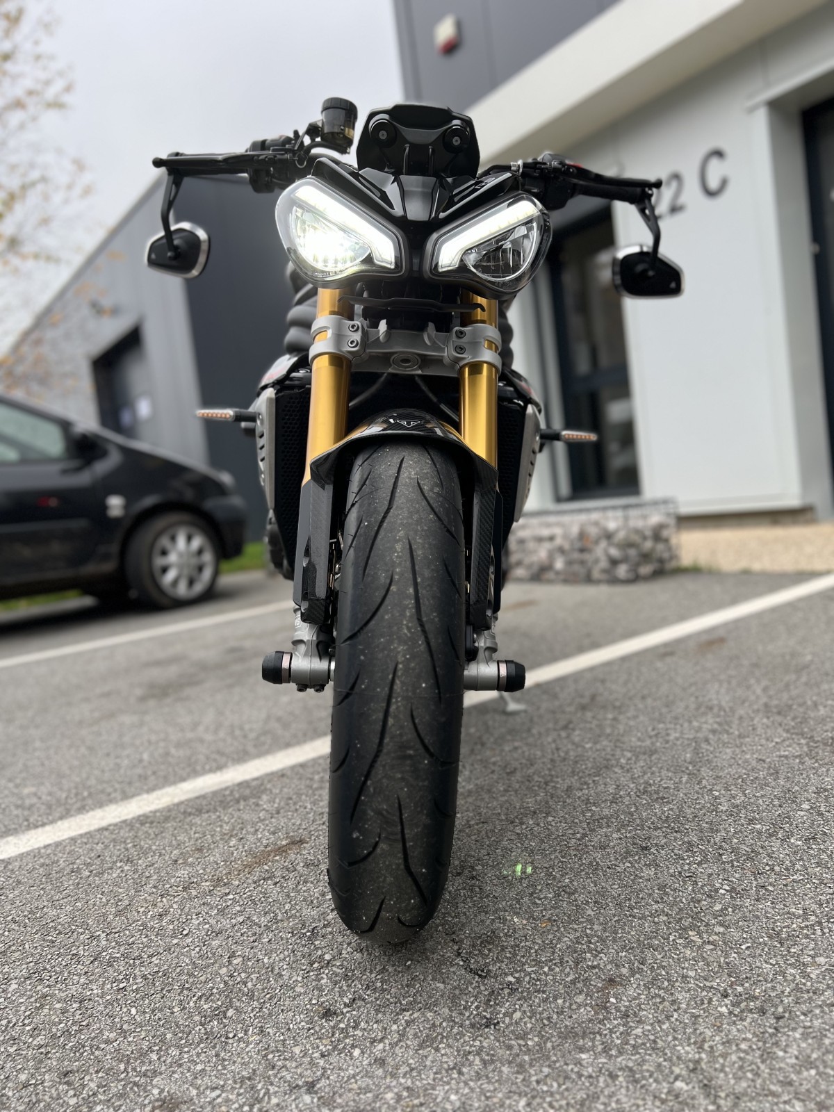 TRIUMPH SPEED TRIPLE 1200 RS