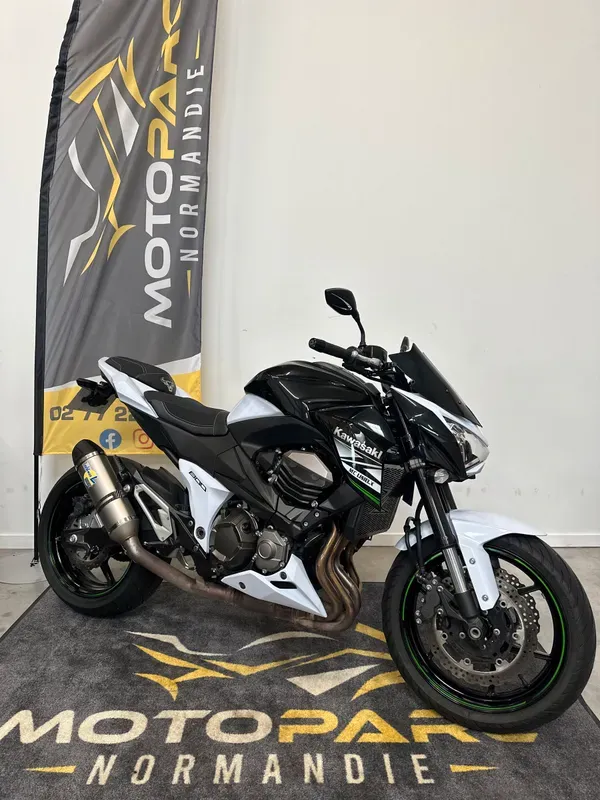 Kawasaki Z800 d'occasion à côté de Pont-Audemer
