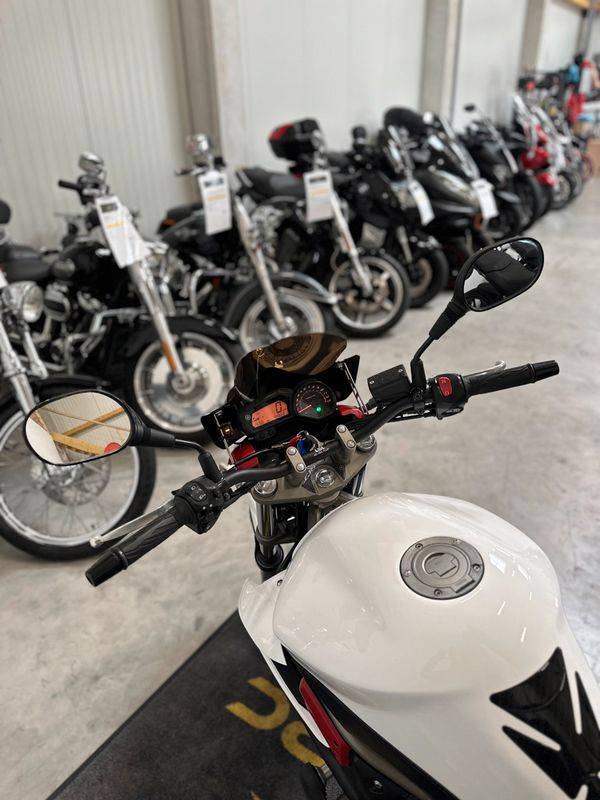 Yamaha XJ6 N d'occasion près de Port Jerome sur Seine