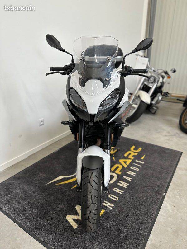 Moto d'occasion BMW F900XR proche de le Havre