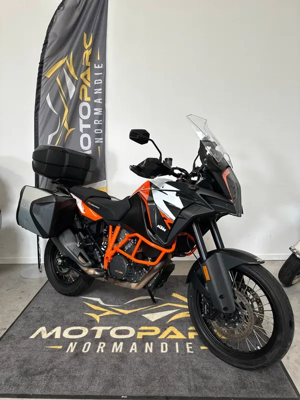 KTM 1290 Super Duke R d'occasion près du Havre
