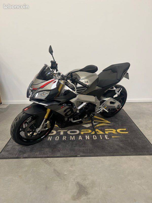 Moto d'occasion Aprilia Tuono V4 1100 RR ABS proche de Goderville en Seine Maritime
