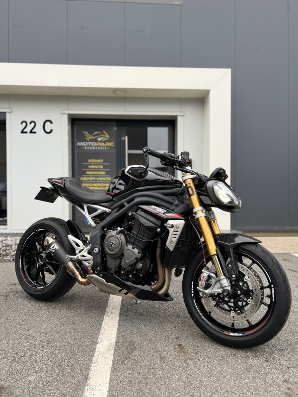 TRIUMPH SPEED TRIPLE 1200 RS